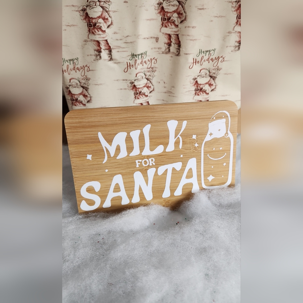 Christmas cutting board decor